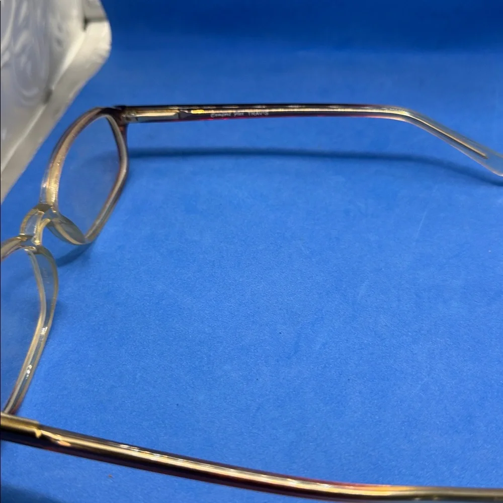 N/A stylish eyeglasses